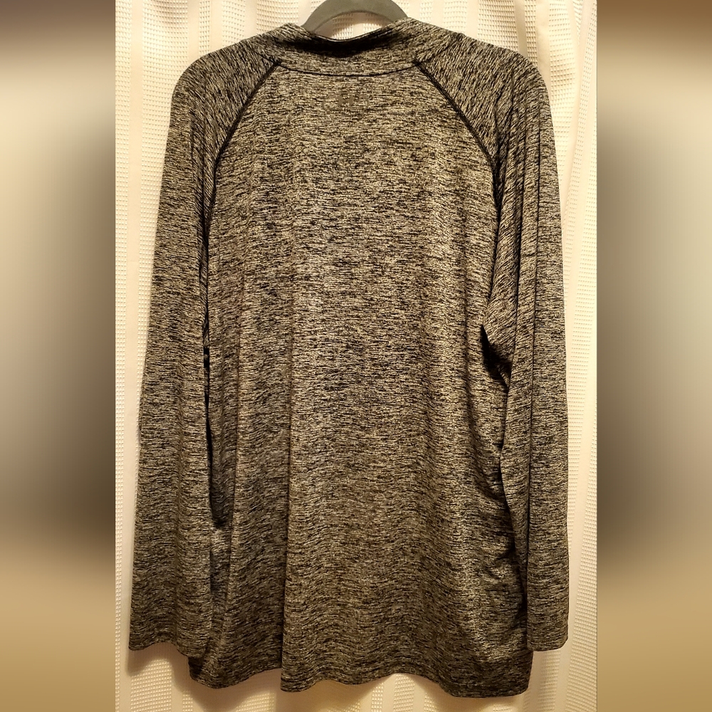 Gray Quarter-Zip Pullover - image 4